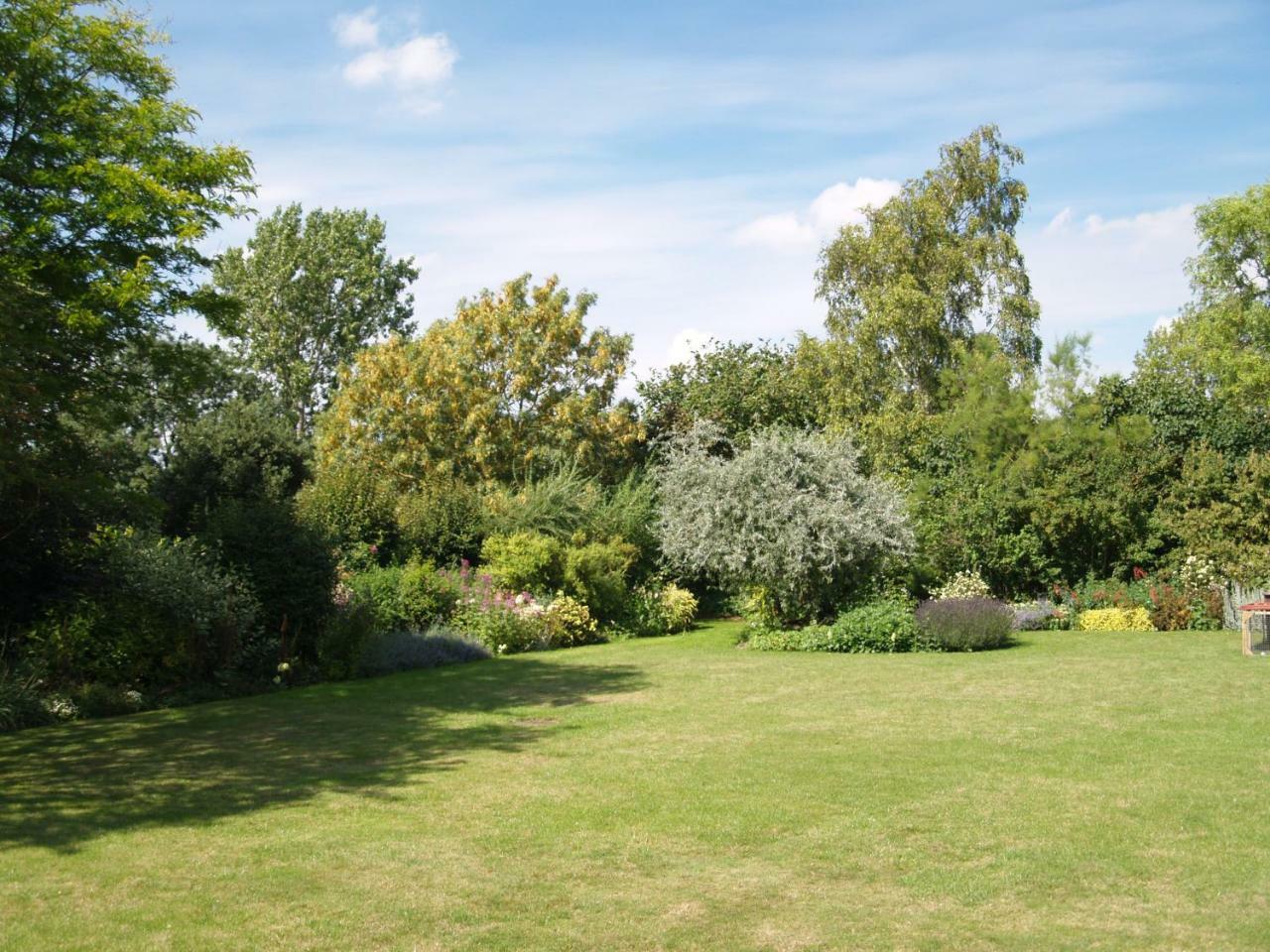 The Newnham White House Bed & Breakfast Baldock Exterior photo